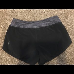 Used reversible Lulu shorts size 6!!!